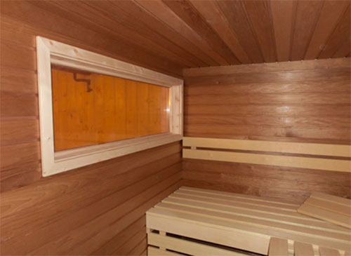 Sauna mit Glaselement