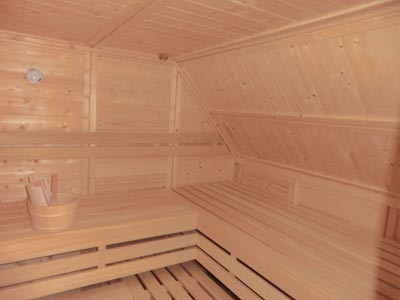 Dachschr�gen-Sauna